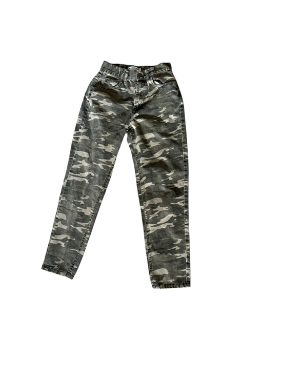 Pull&Bear Denim - Pull&Bear Olive Green Camouflage High-Waist Jeans